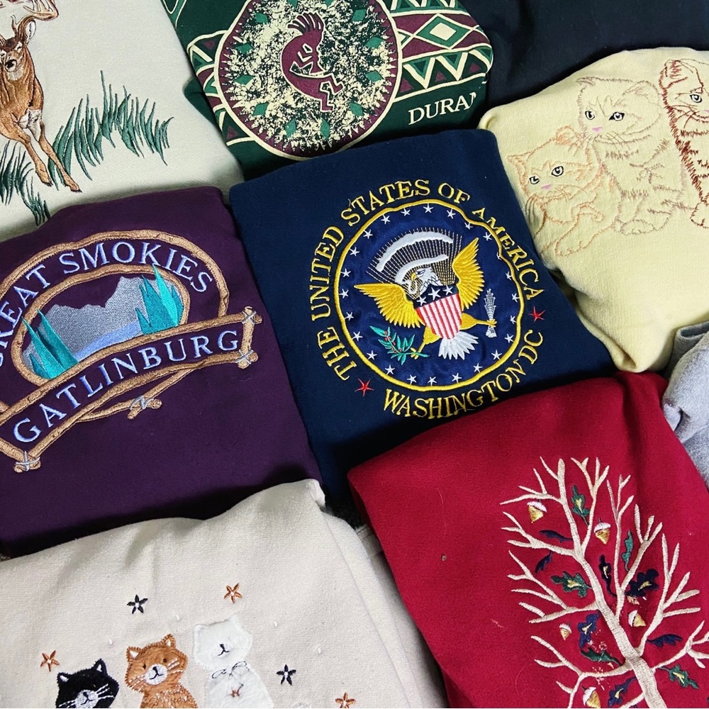 🎲VINTAGE SWEATSHIRT MYSTERY BOX - Picture 5 of 16
